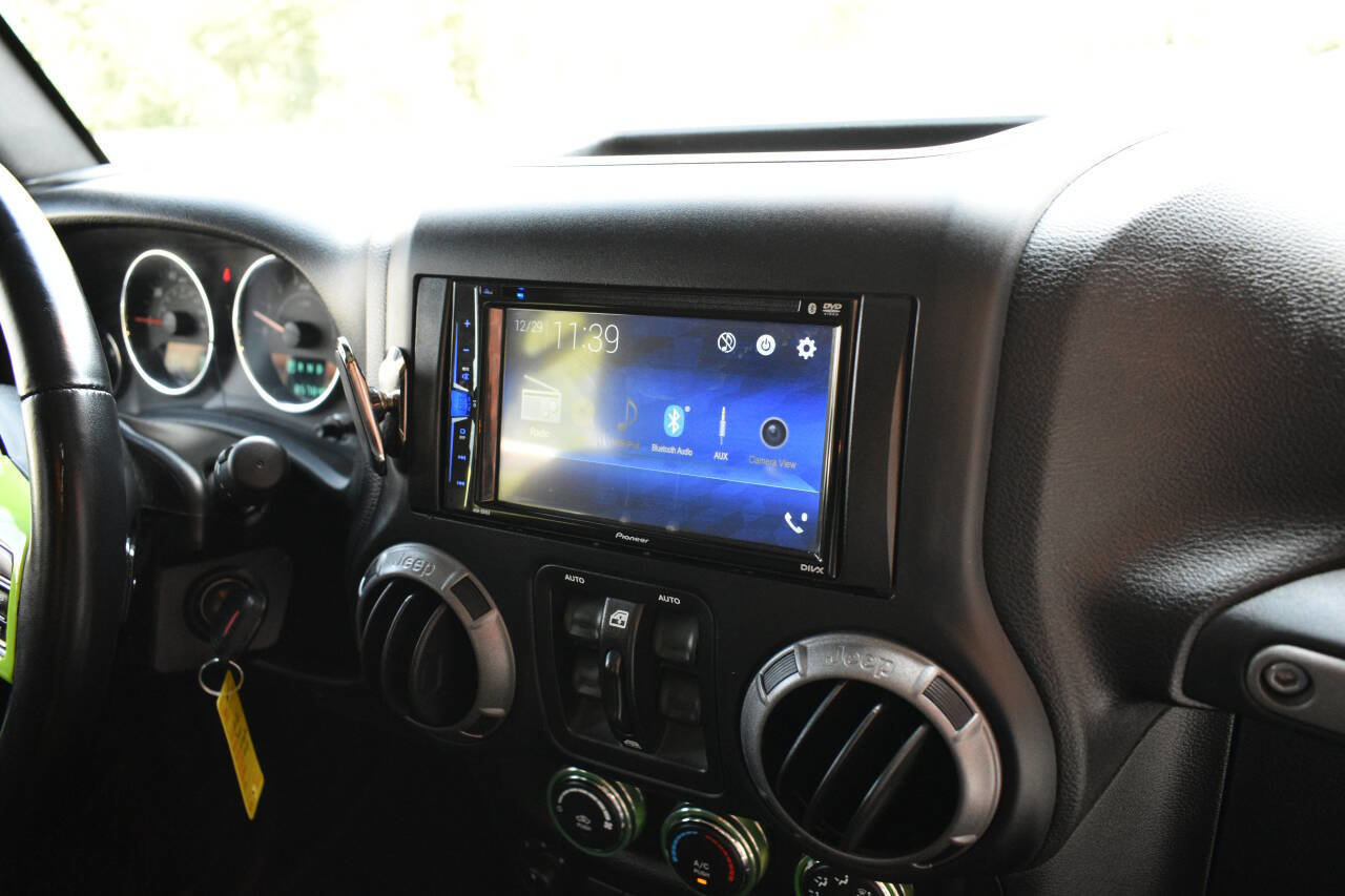 Used 2018 Jeep Wrangler Unlimited Sport S image 20