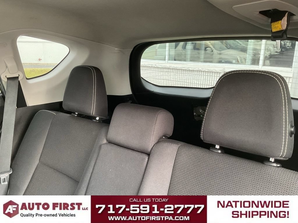 Used 2018 Toyota RAV4 XLE AWD/4WD image 8