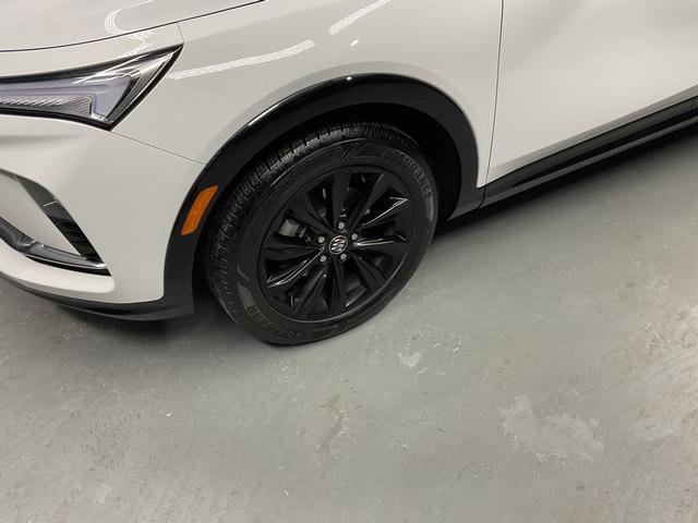 Used 2024 Buick Envista Sport Touring image 7