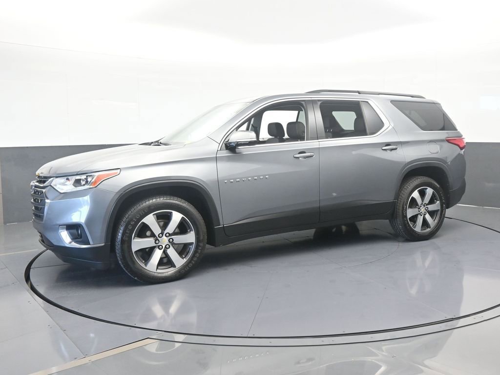 Used 2020 Chevrolet Traverse LT w/ LT Premium Package image 2