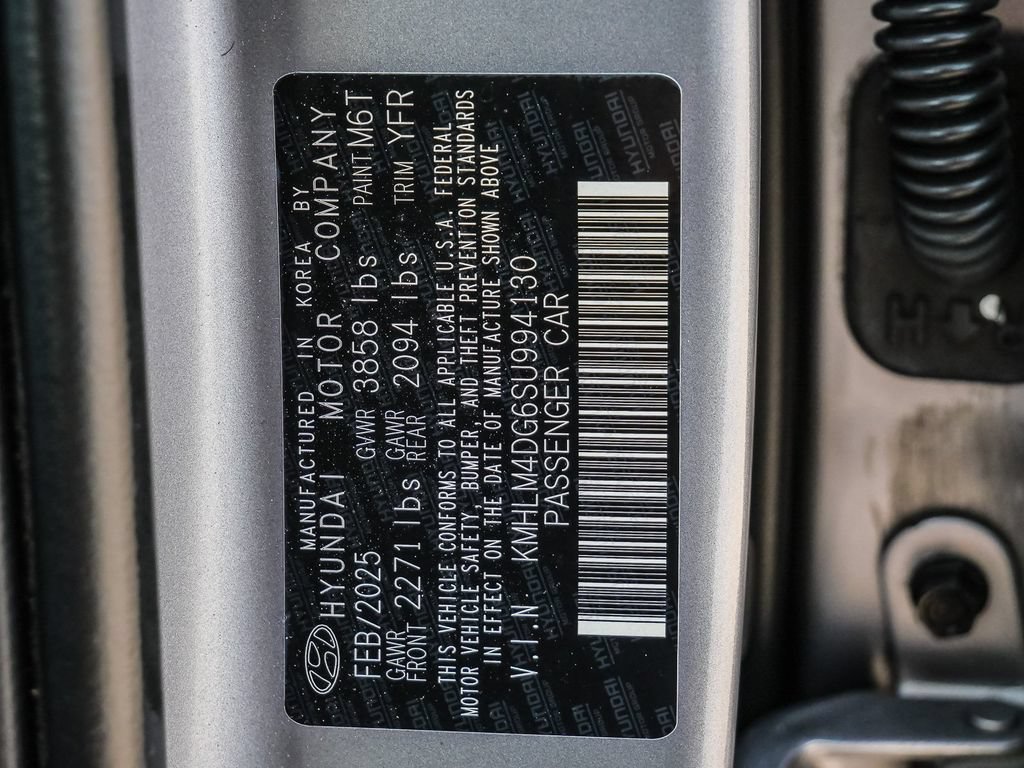 Used 2025 Hyundai Elantra Sport FWD image 35