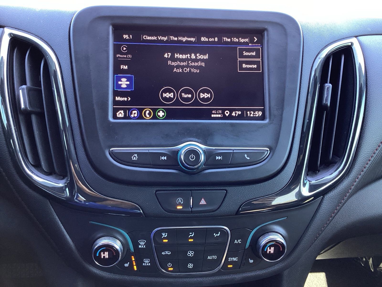 Used 2022 Chevrolet Equinox RS image 14