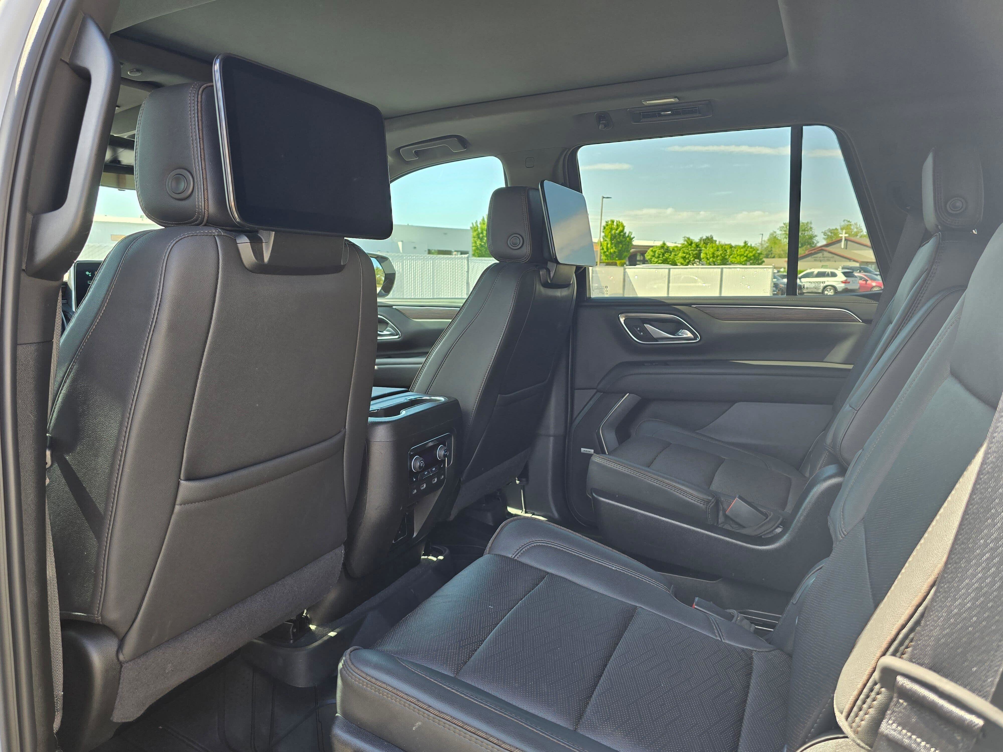 Used 2024 Chevrolet Tahoe High Country w/ Advanced Technology Package AWD/4WD image 12