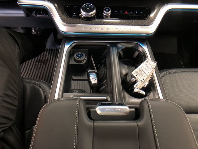 New 2027 Ford Expedition Platinum w/ Stealth Appearance Package AWD/4WD image 19