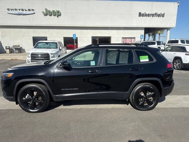 Certified 2021 Jeep Cherokee Latitude Plus AWD/4WD image 2