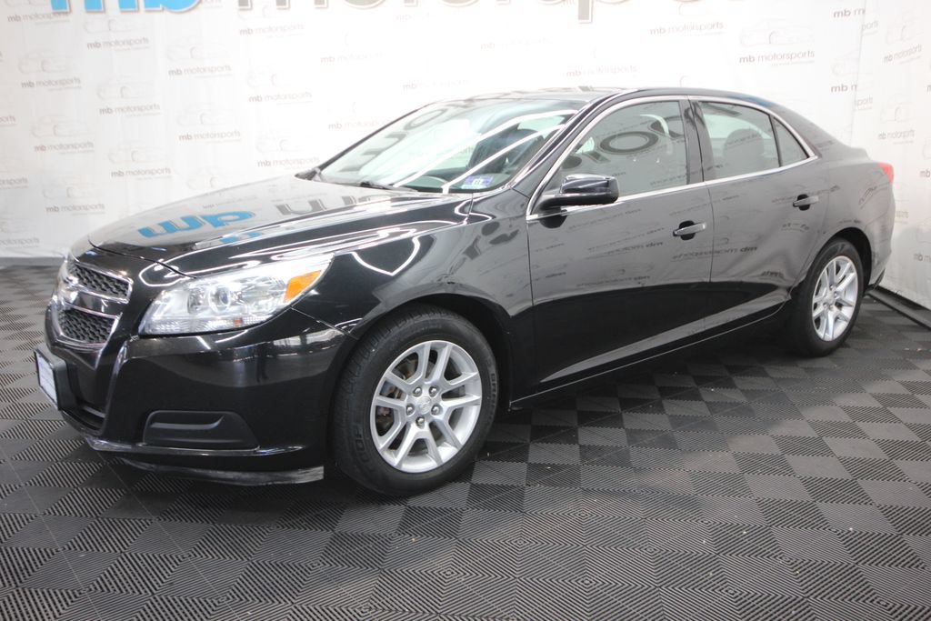 Used 2013 Chevrolet Malibu Eco w/ Power Convenience Package FWD image 2