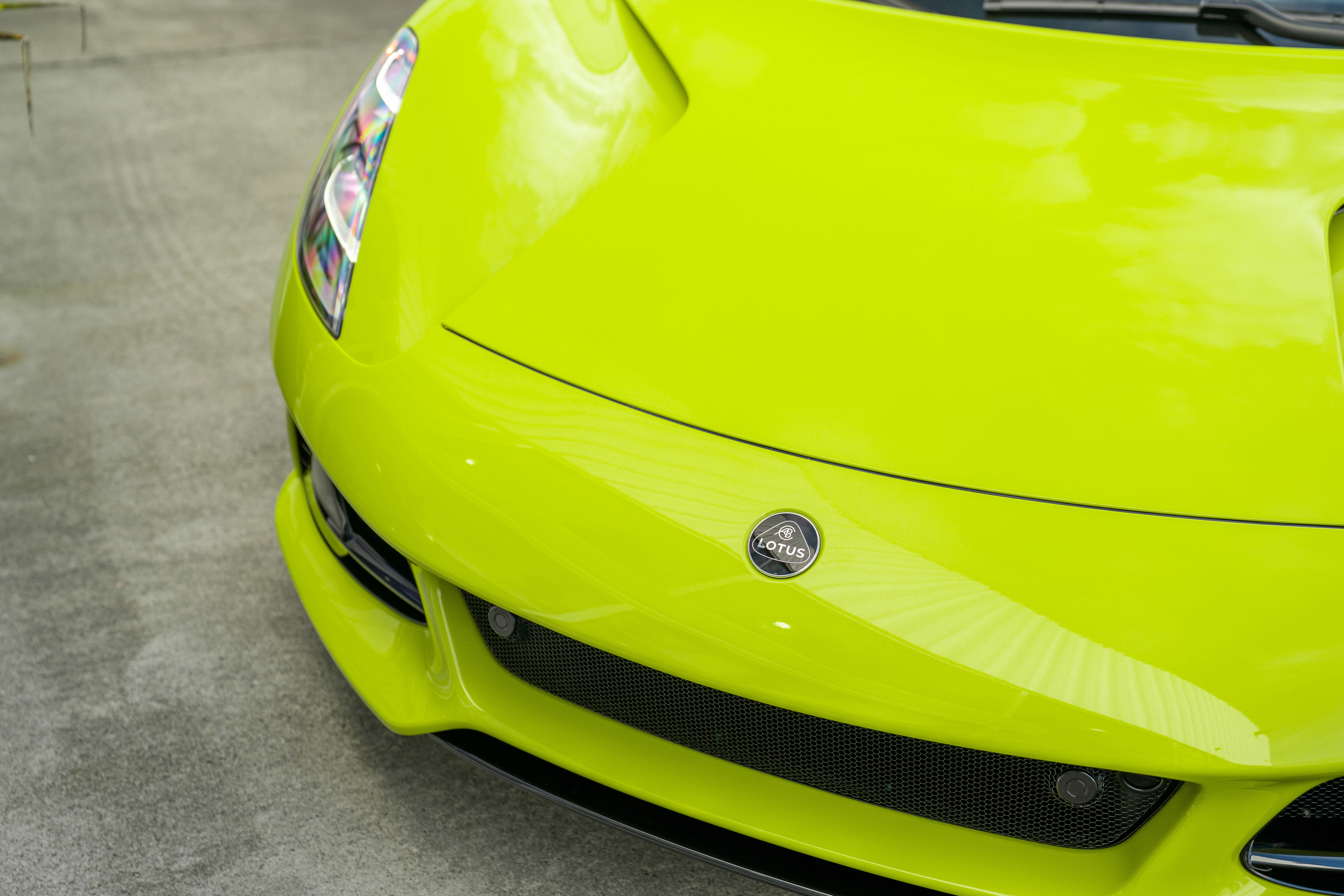 Used 2025 Lotus Emira RWD image 4