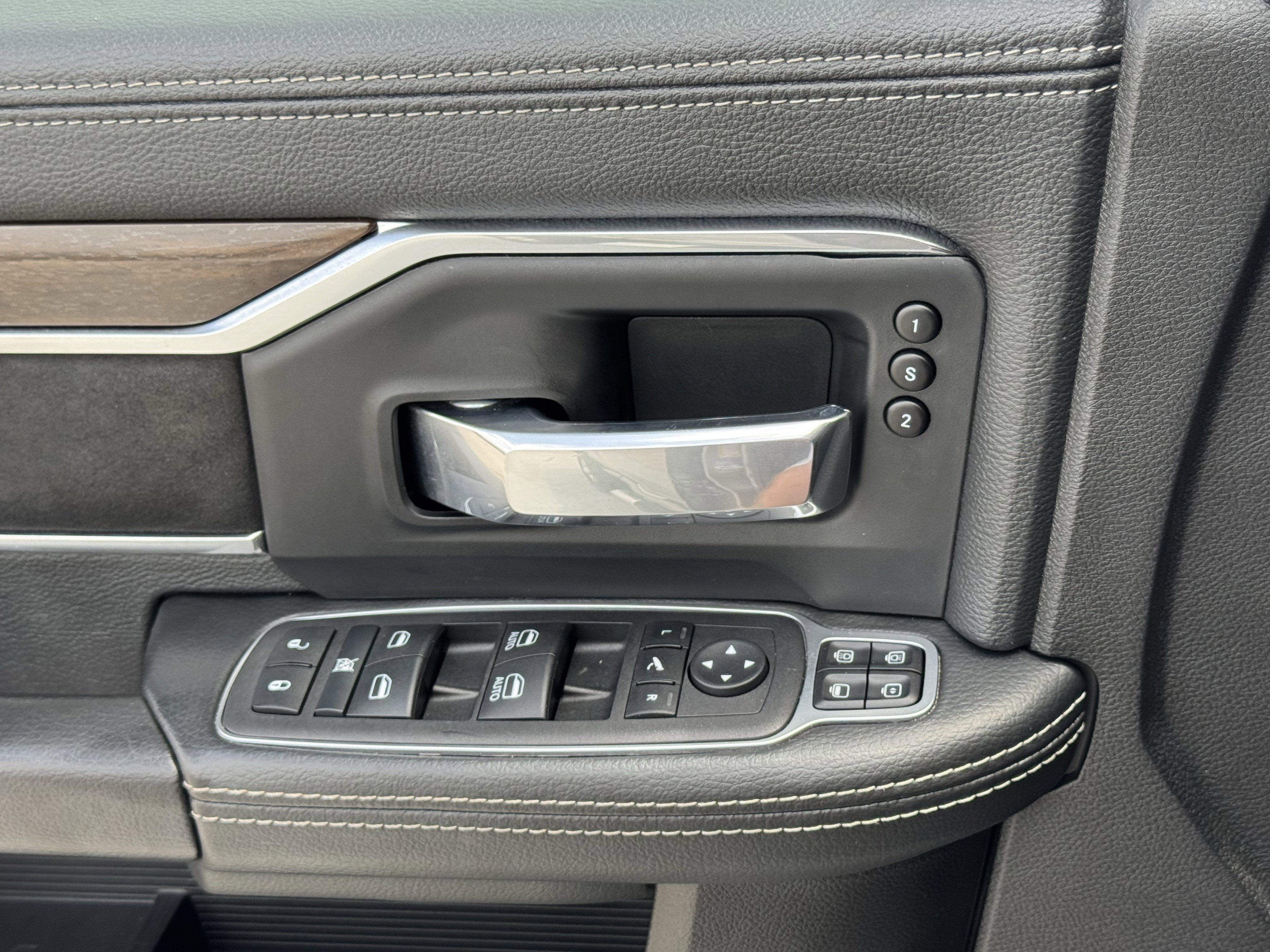 Used 2024 RAM 2500 Laramie w/ Safety Group image 26