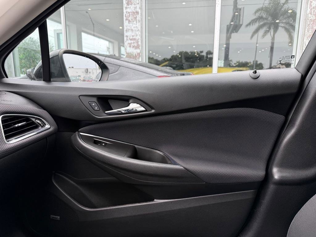 Used 2017 Chevrolet Cruze LT w/ Sun And Sound Package image 35