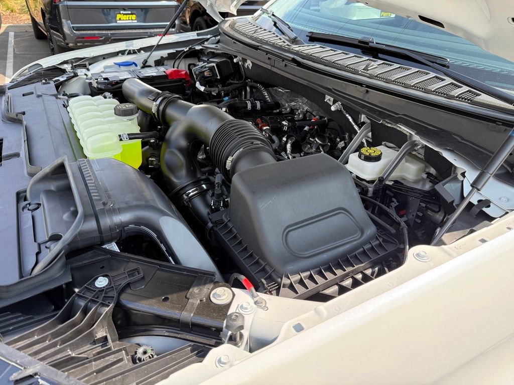 New 2027 Lincoln Navigator Premiere AWD/4WD image 38