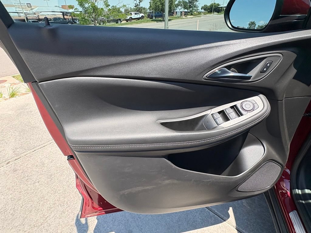 Used 2022 Buick Encore GX Preferred w/ Cold Weather Comfort Package FWD image 10
