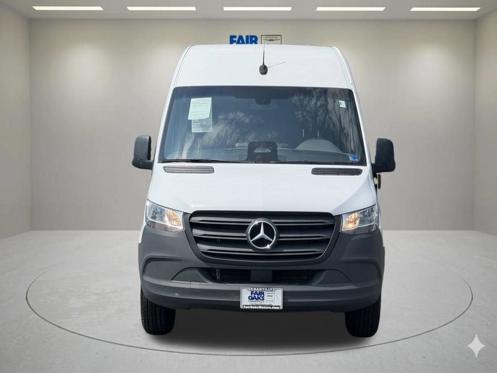 Used 2025 Mercedes-Benz Sprinter 2500 image 3