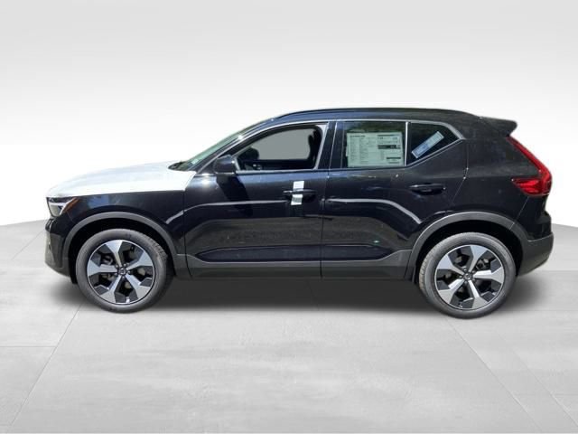New 2026 Volvo XC40 B5 Plus w/ Protection Package Premier image 4