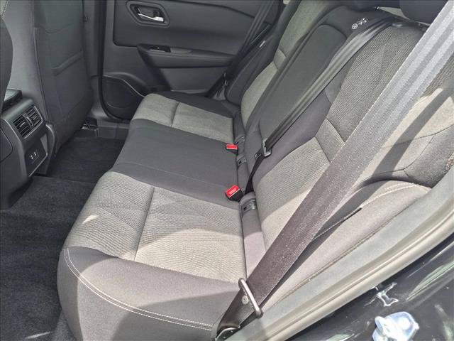 Used 2026 Nissan Rogue SV FWD image 18