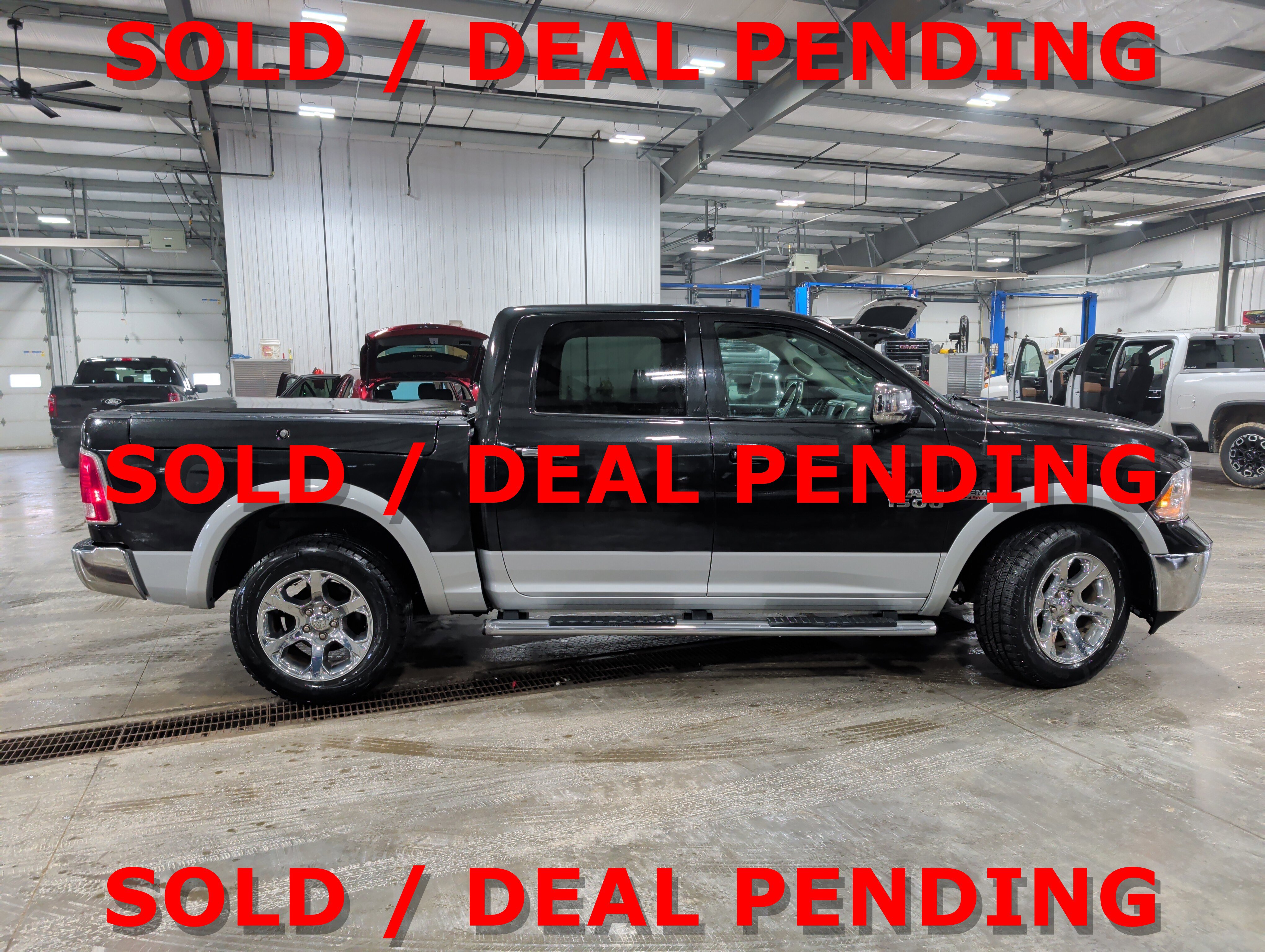 Used 2017 RAM 1500 Laramie image 2