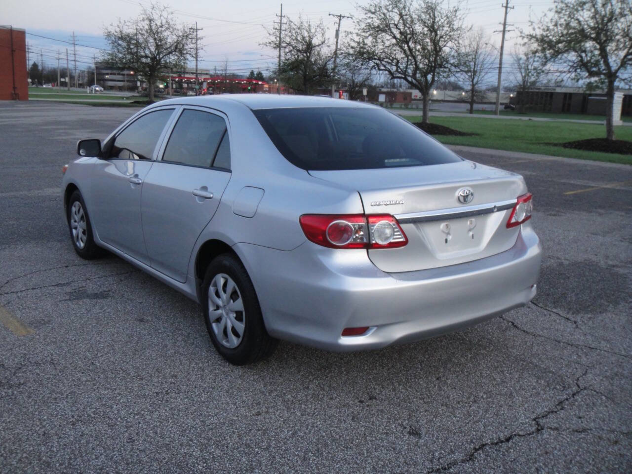 Used 2012 Toyota Corolla L FWD image 6
