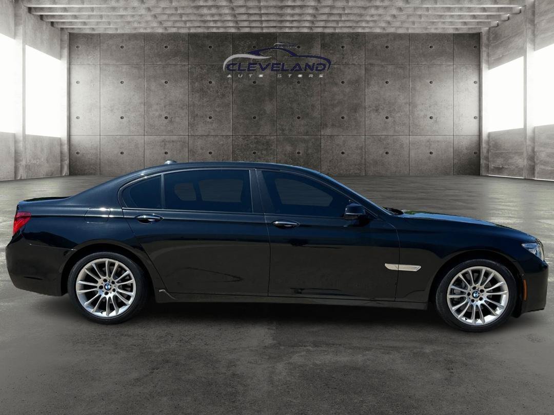 Used 2015 BMW 740Li xDrive AWD/4WD image 2