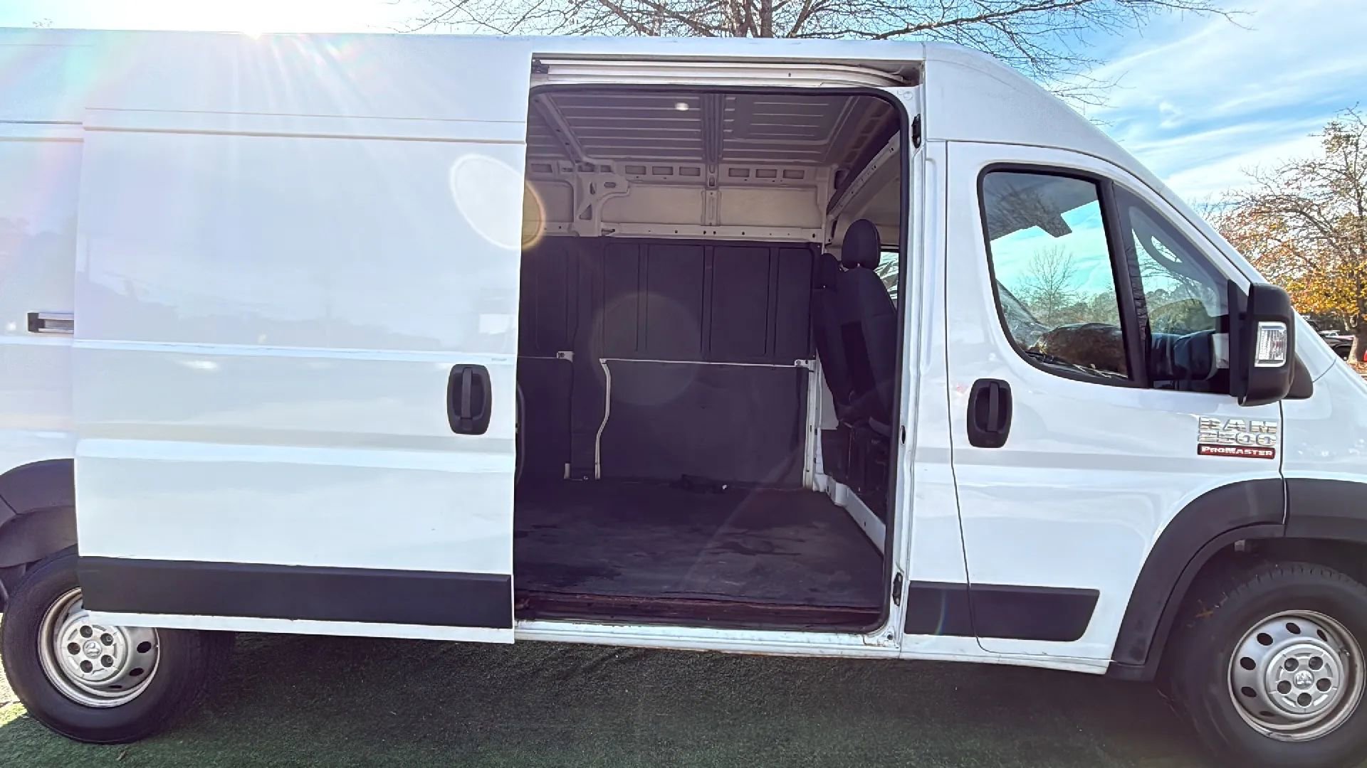 Used 2021 RAM ProMaster 2500 FWD image 14