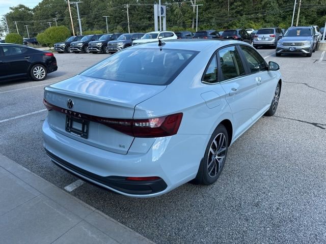 New 2025 Volkswagen Jetta SE image 7