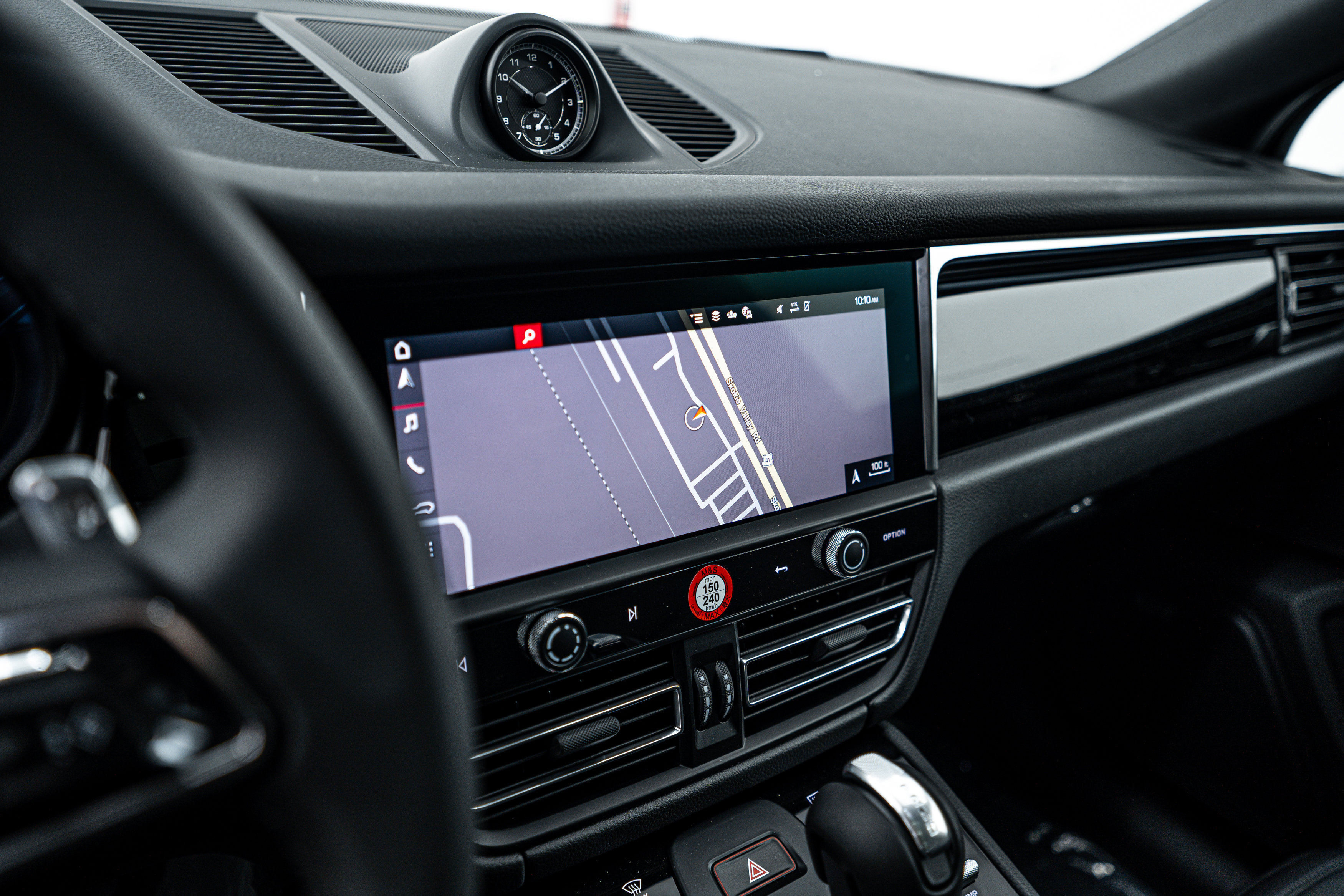 New 2025 Porsche Macan image 16