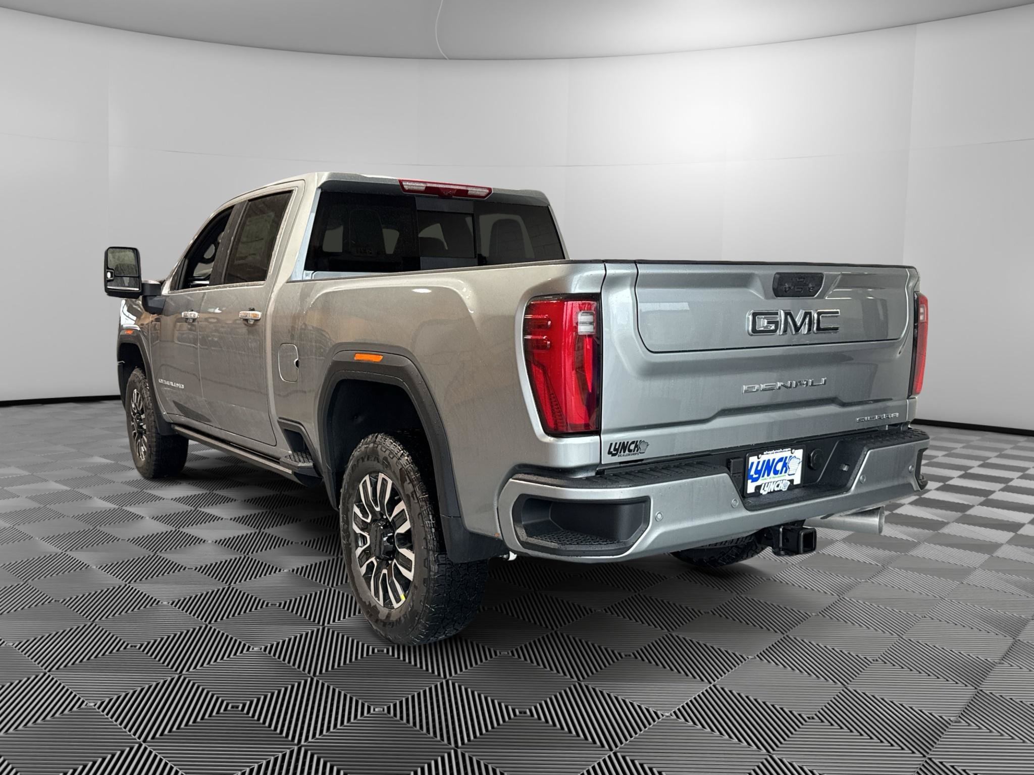 New 2026 GMC Sierra 2500 Denali Ultimate AWD/4WD image 3