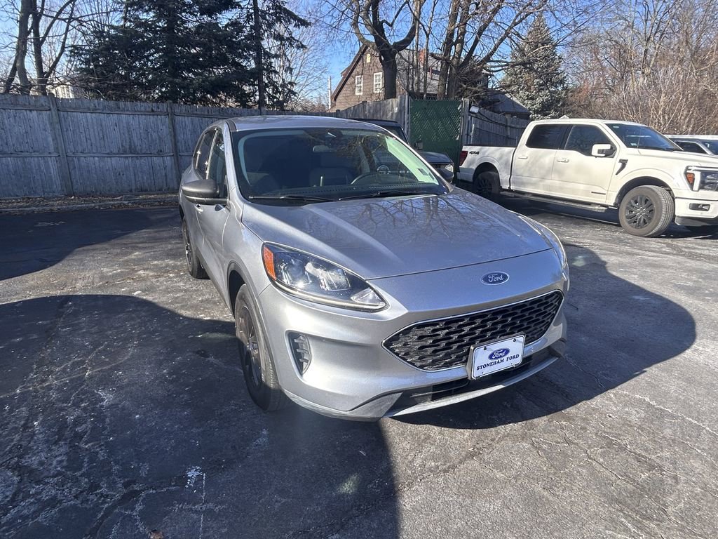 Used 2022 Ford Escape SE w/ Convenience Package