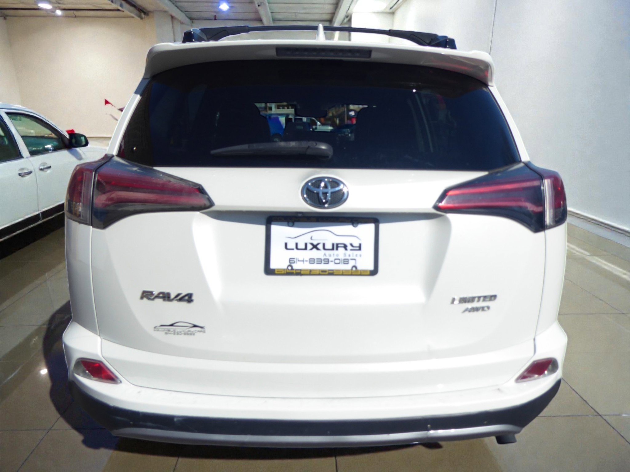Used 2018 Toyota RAV4 Limited w/ All Weather Liner Package AWD/4WD image 10