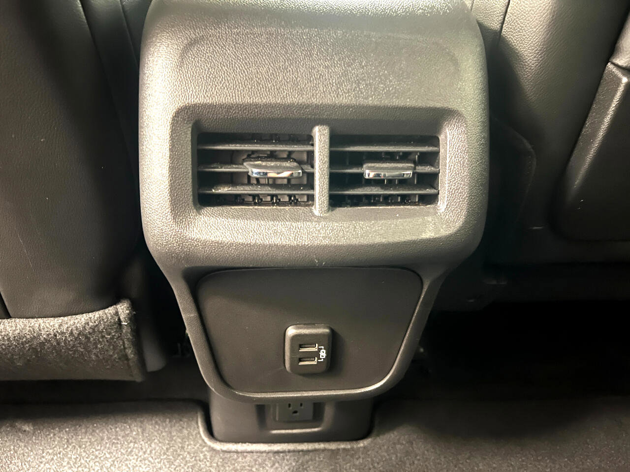 Used 2024 GMC Terrain SLT image 49