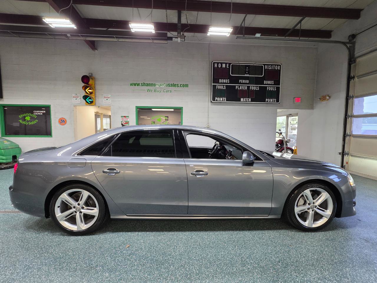 Used 2018 Audi A8 L 4.0T w/ Executive Package image 5