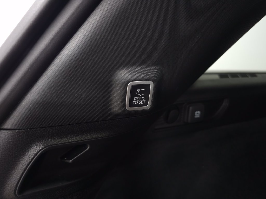 Used 2022 Jeep Grand Cherokee Summit w/ Adv Protech Group IV AWD/4WD image 6
