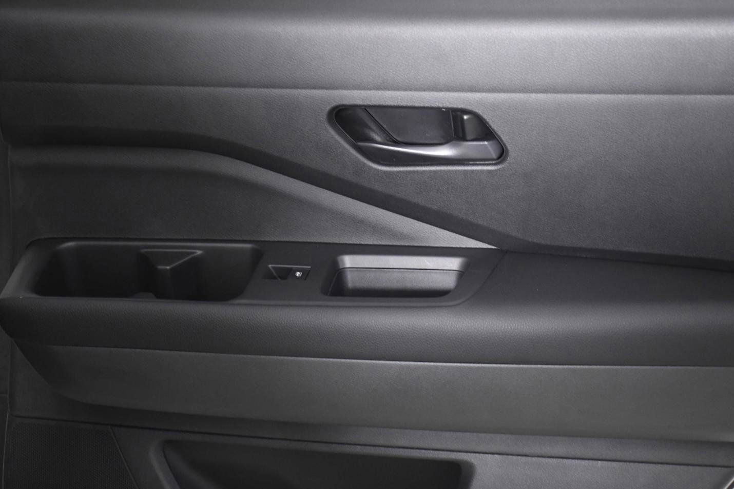 New 2024 Nissan Pathfinder SV w/ SV Premium Package FWD image 29