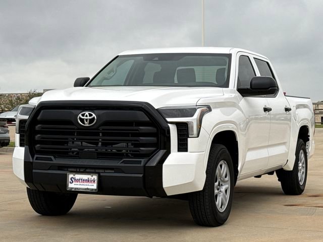 Used 2024 Toyota Tundra SR w/ SR Tow Package image 3