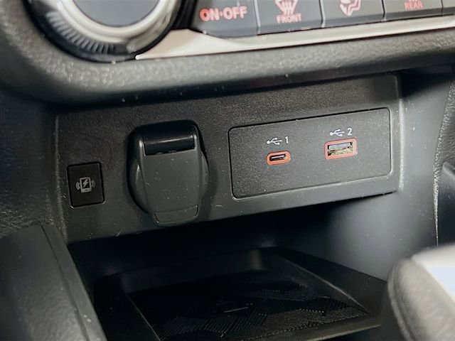 Used 2024 Nissan Versa SR image 20