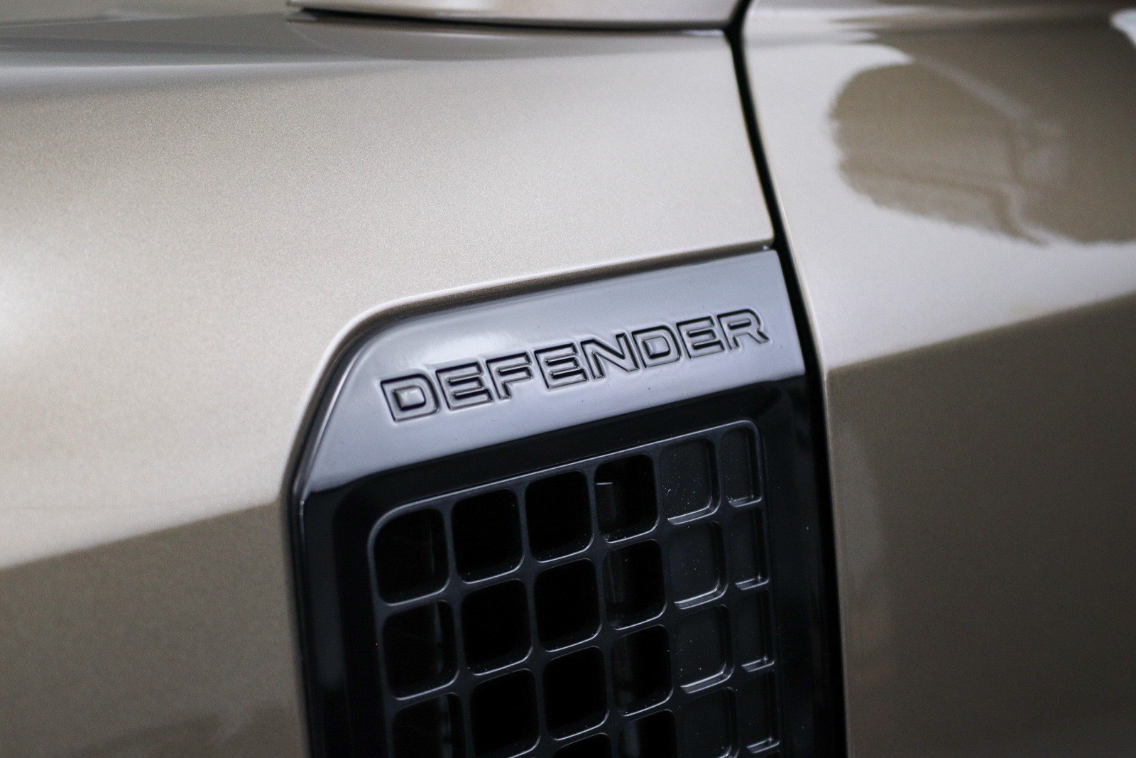 Used 2021 Land Rover Defender 110 SE AWD/4WD image 35