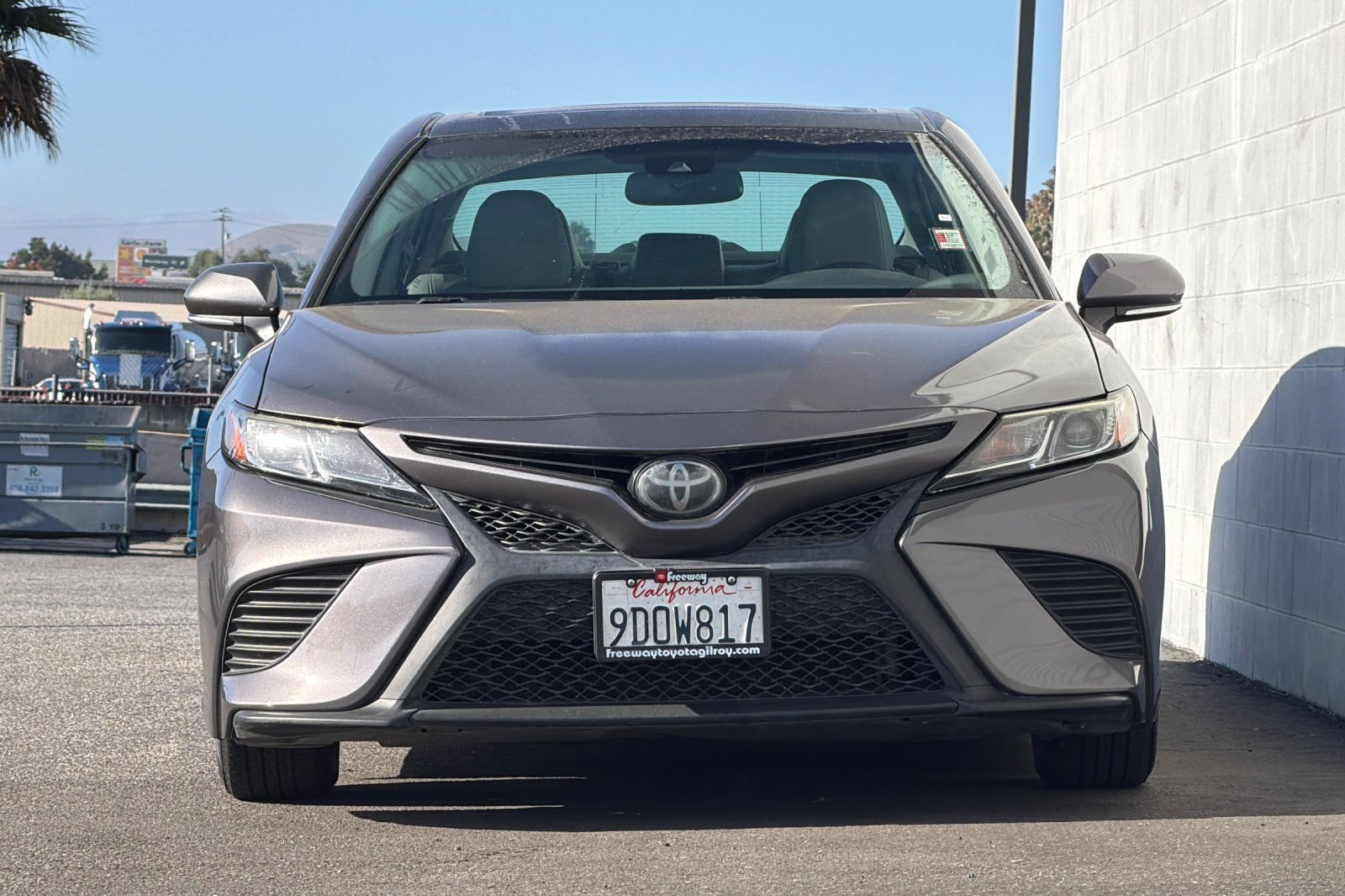 Used 2018 Toyota Camry SE w/ Moonroof Package FWD image 10