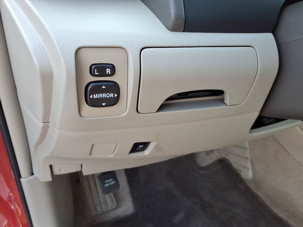 Used 2010 Toyota Camry LE FWD image 28
