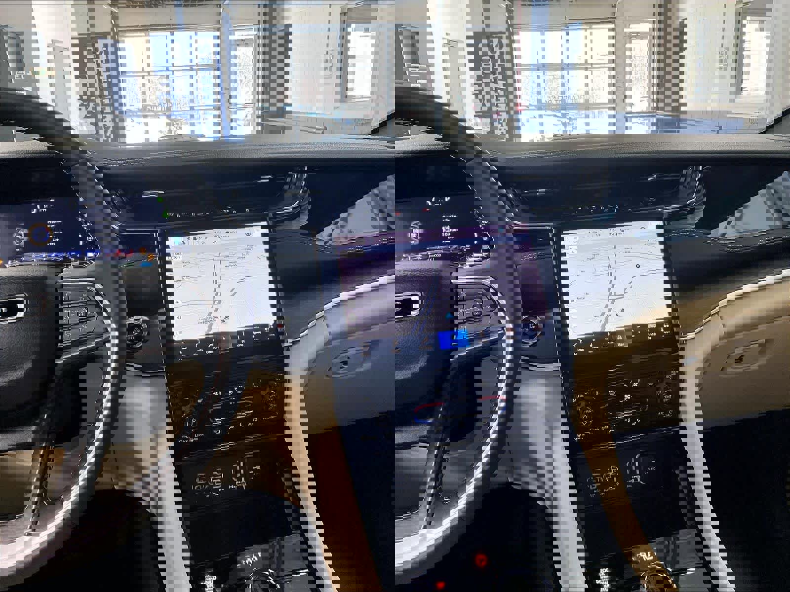 Used 2023 Jeep Grand Cherokee 4WD 4xe w/ Luxury Tech Group II image 18