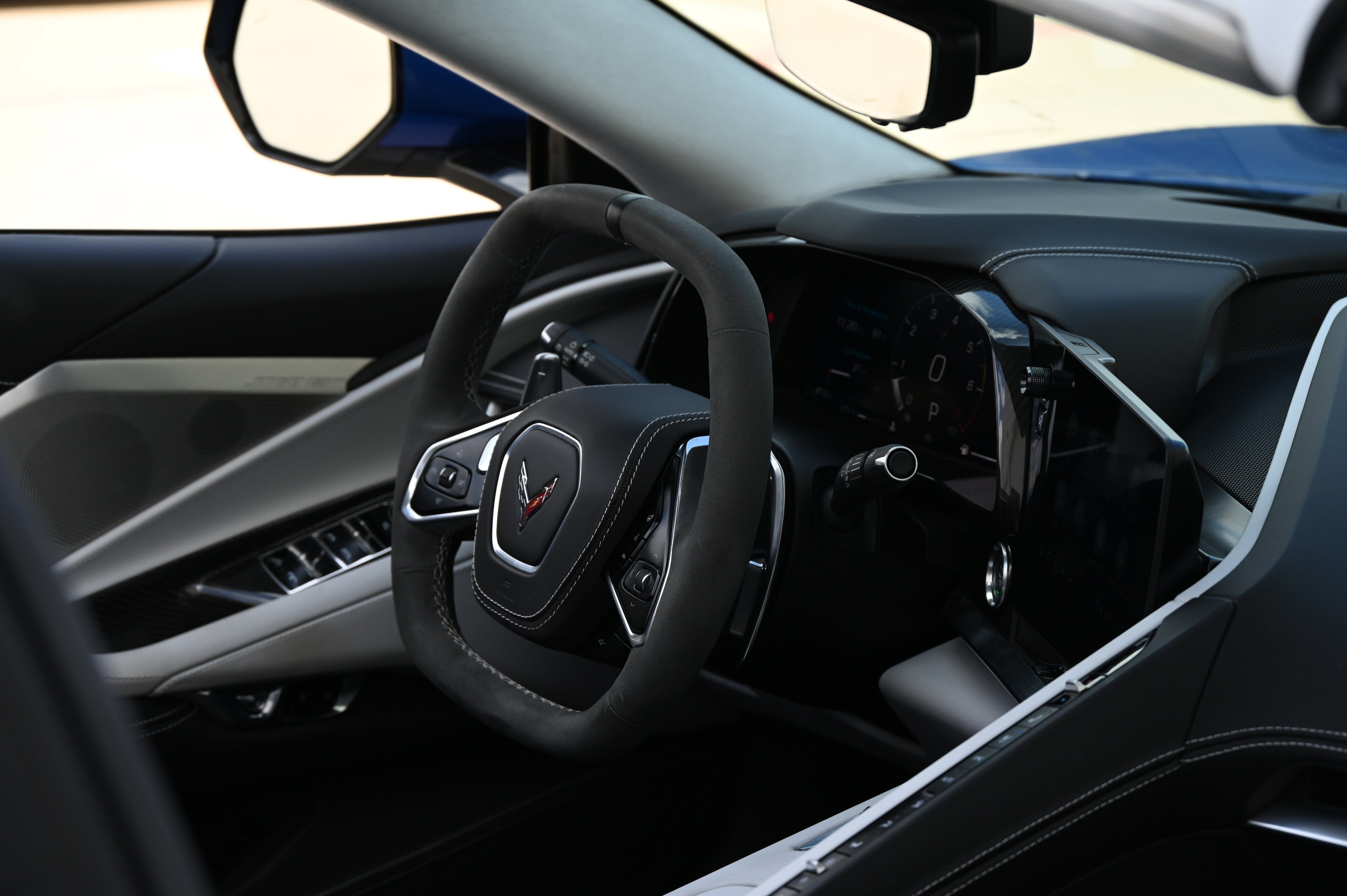 Used 2022 Chevrolet Corvette Stingray Premium Conv w/ Z51 Performance Package RWD image 25