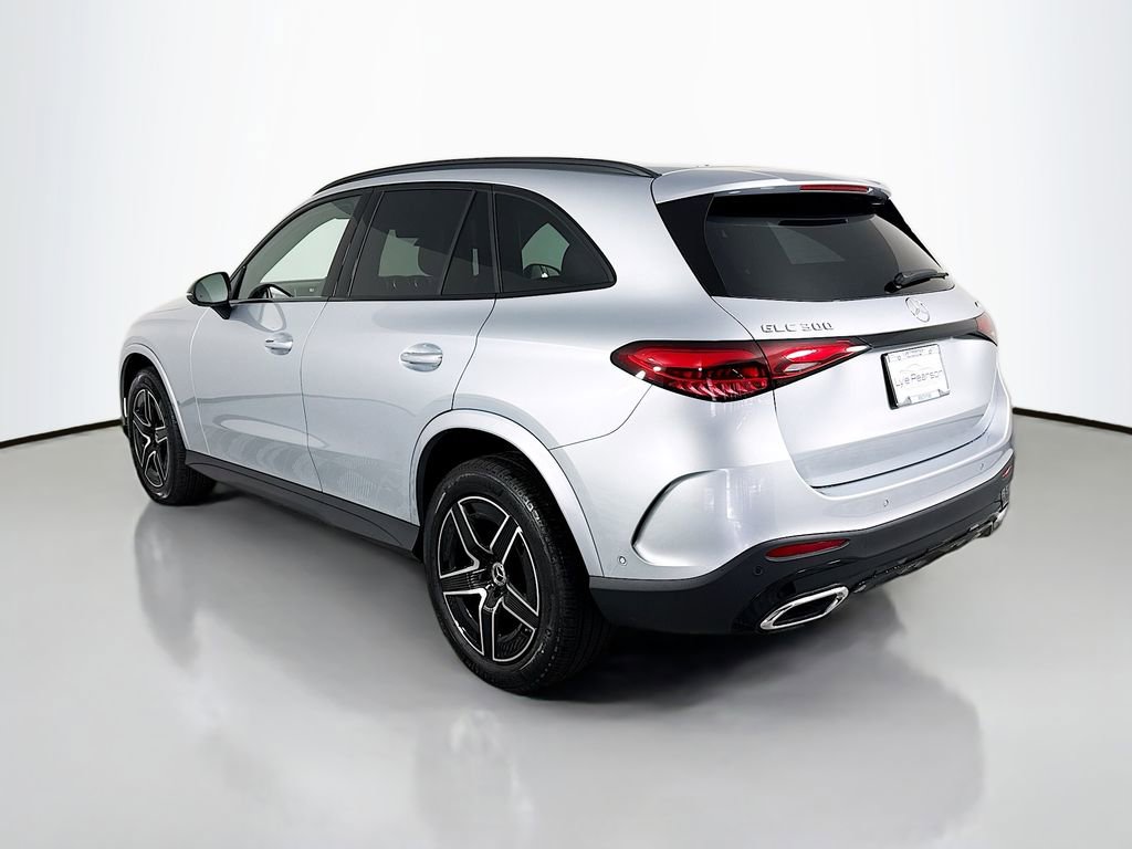 Used 2026 Mercedes-Benz GLC 300 4MATIC image 3