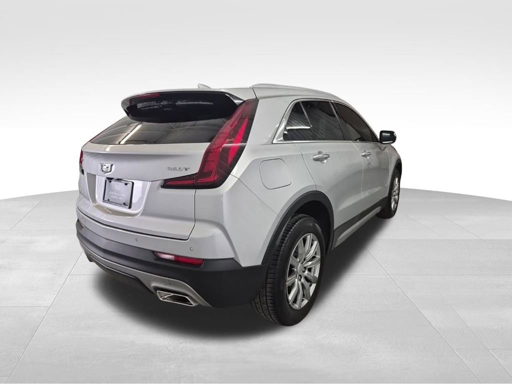 Used 2021 Cadillac XT4 Premium Luxury w/ Cold Weather Package image 6
