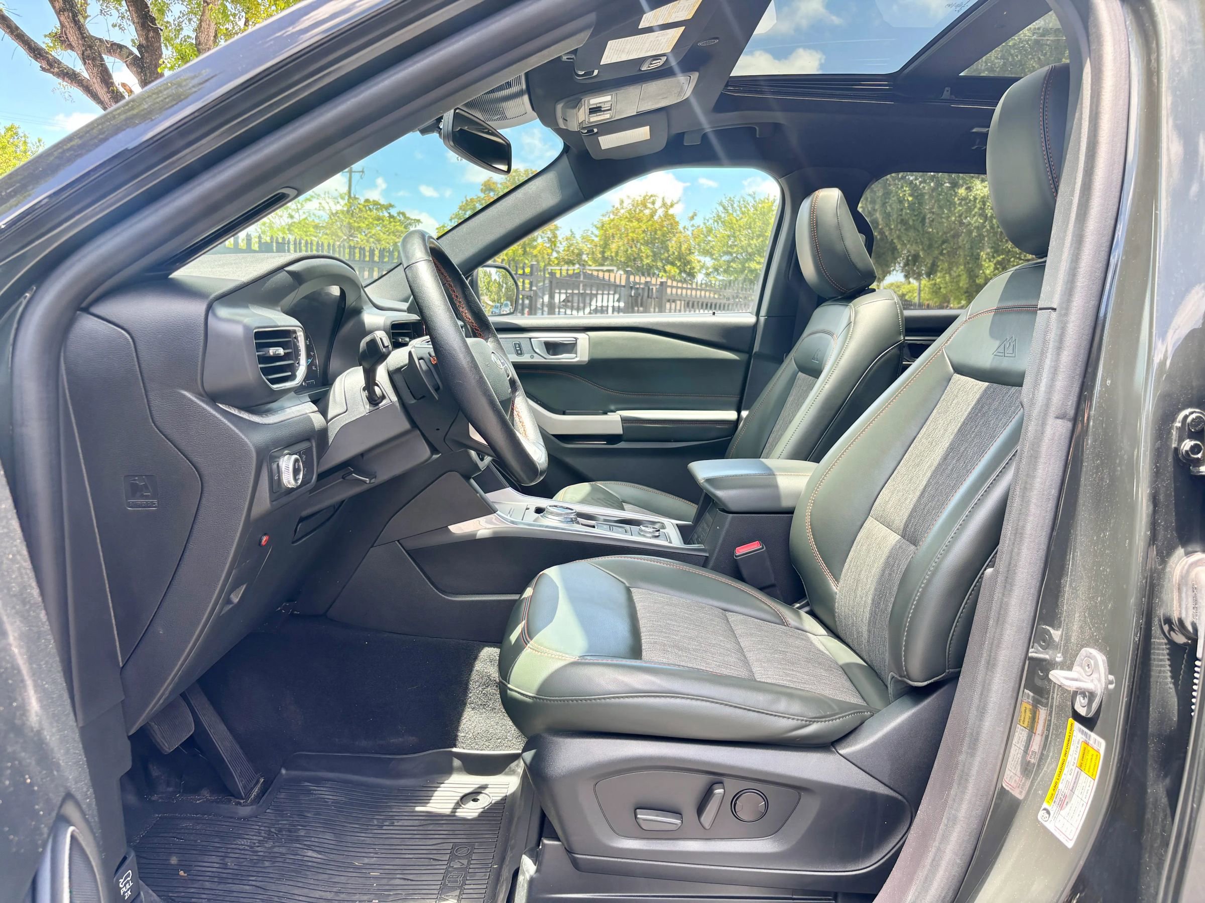 Used 2022 Ford Explorer Timberline w/ Timberline Technology Package AWD/4WD image 9