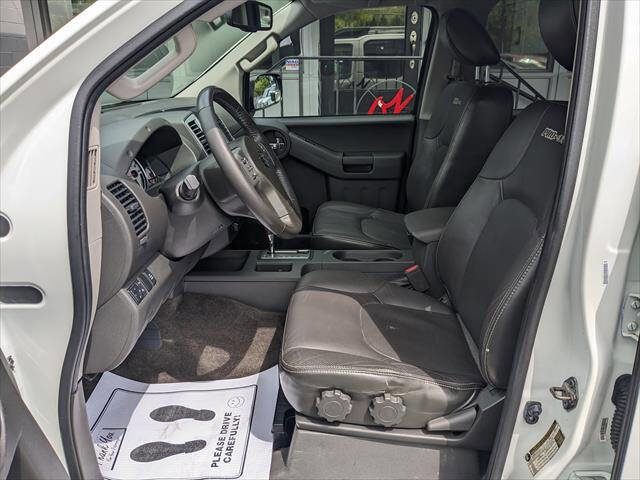 Used 2015 Nissan Xterra PRO-4X w/ Pro-4x Leather Package AWD/4WD image 9