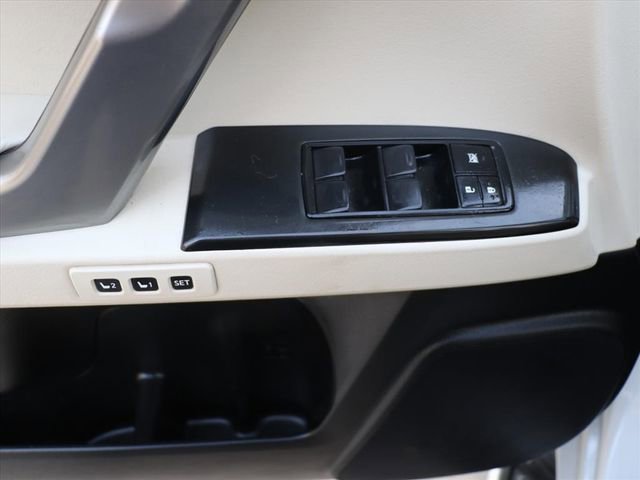 Used 2023 Lexus GX 460 Premium w/ Accessory Package image 18