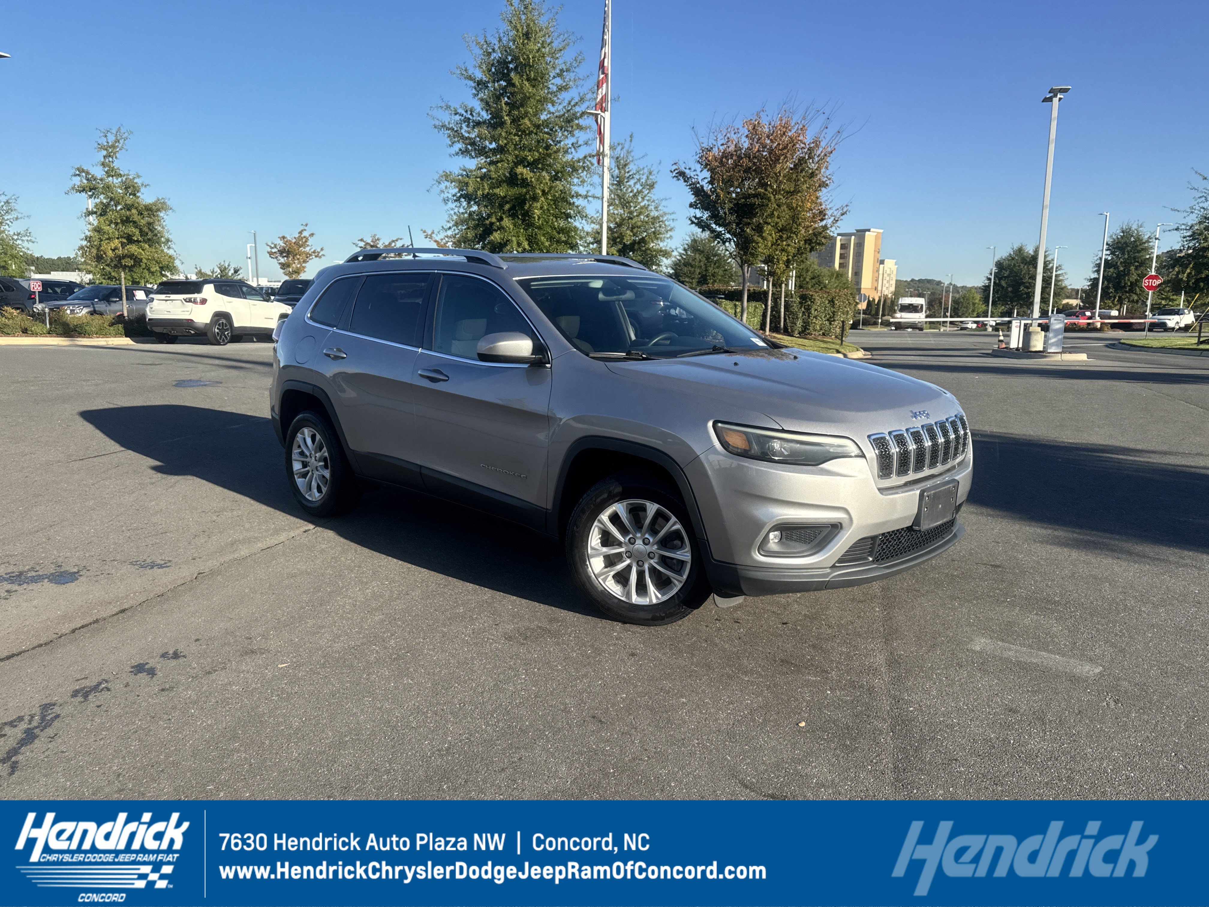 Used 2019 Jeep Cherokee Latitude w/ Popular Appearance Group