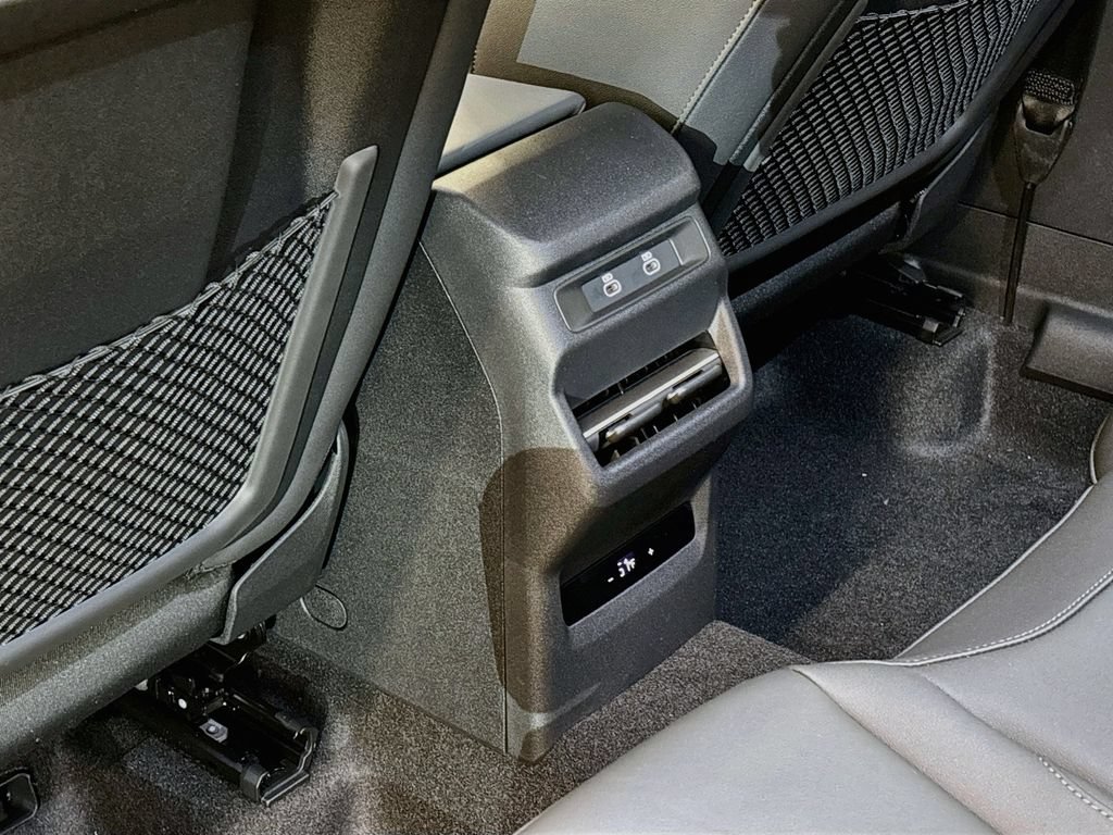 New 2026 Audi Q3 quattro 2.0T AWD/4WD image 17