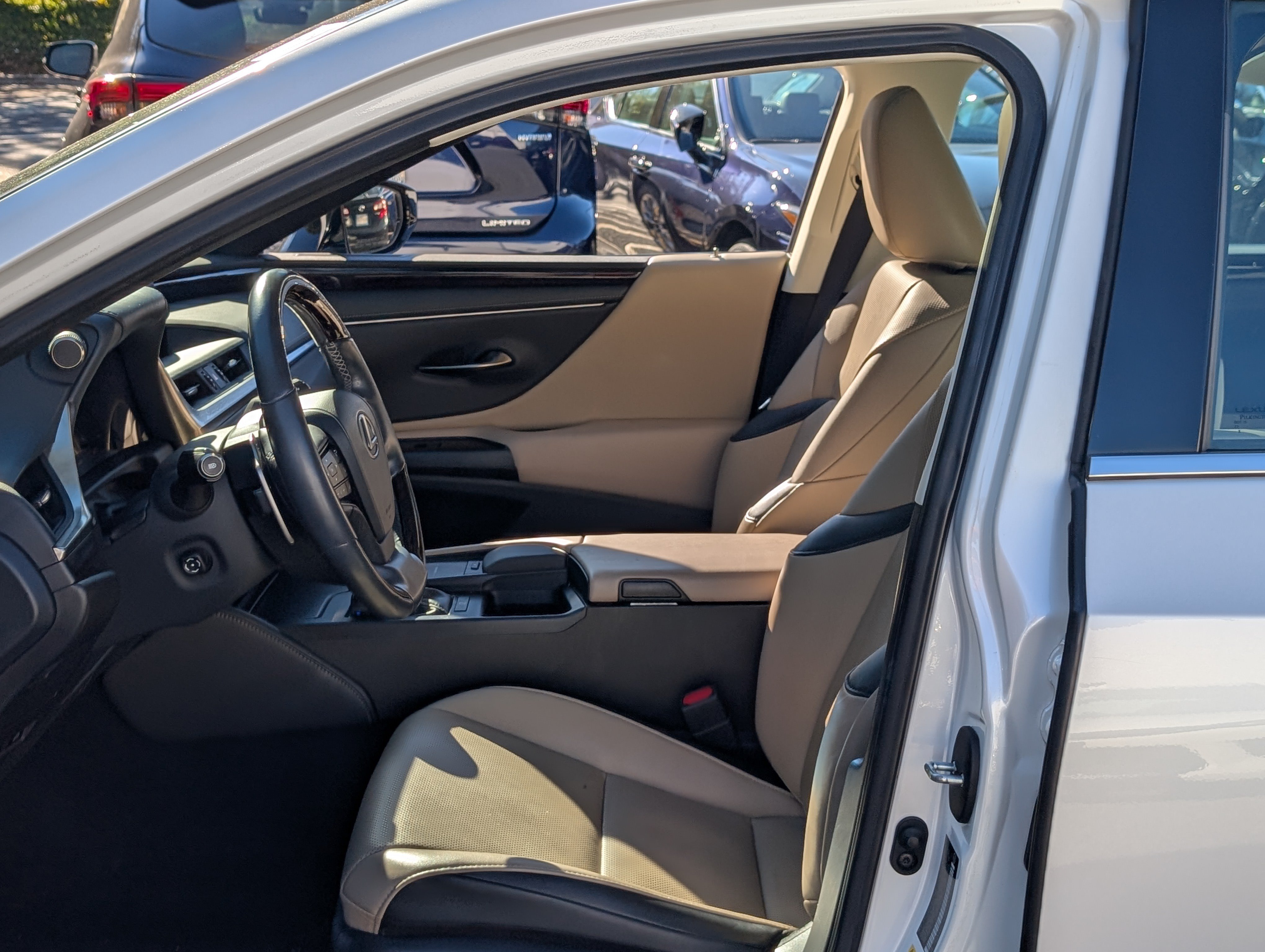 Used 2019 Lexus ES 350 w/ Premium Package FWD image 15
