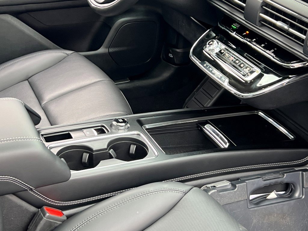 New 2026 Lincoln Corsair Reserve image 11