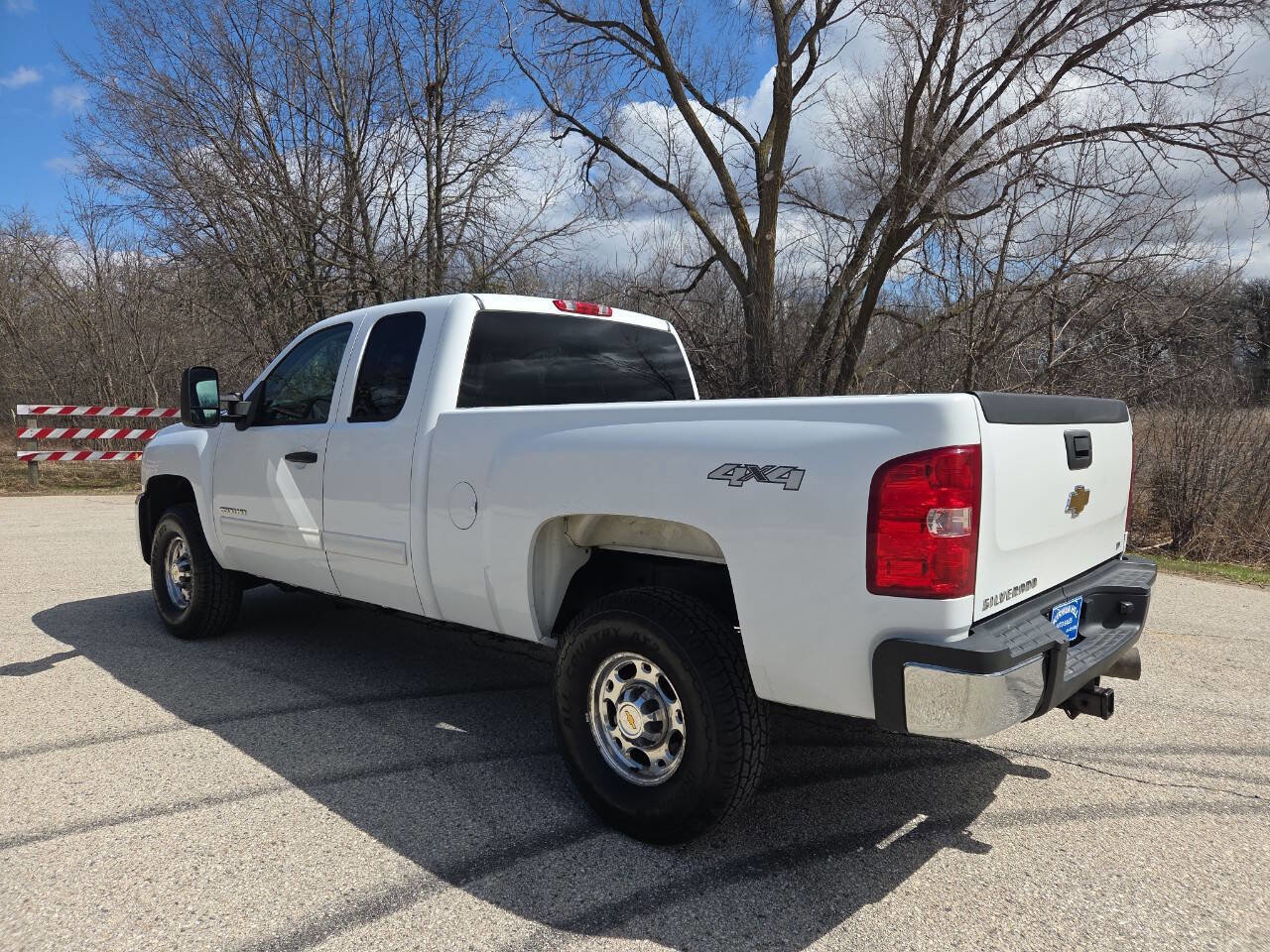 Used 2009 Chevrolet Silverado 2500 LT w/ Exterior Plus Package image 4