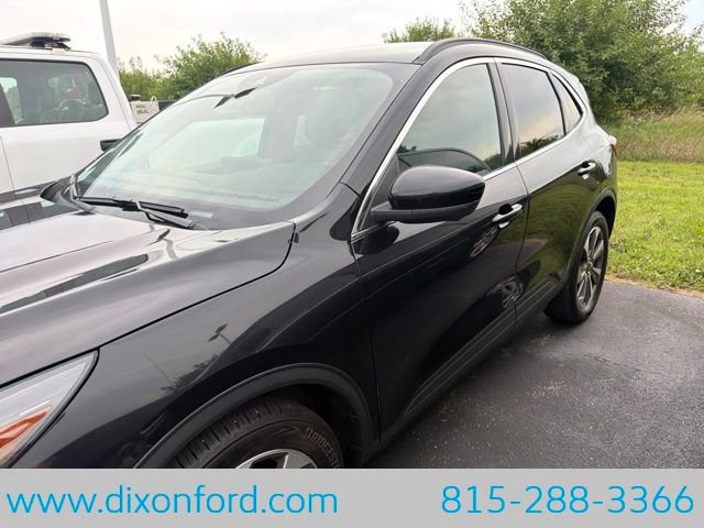 Used 2023 Ford Escape Platinum AWD/4WD image 2