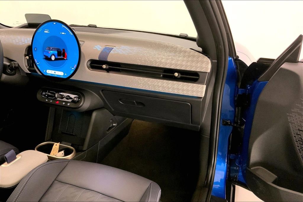 Used 2025 MINI Cooper S image 23